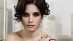 Woman green eyes sophia