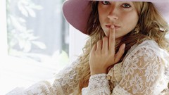 Woman hats Actress blondes sienna miller