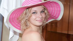Woman hats blondes Feeona-RylskyArt