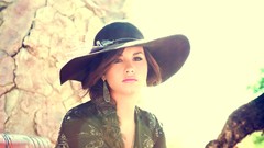 Woman hats Celebrity Actress earrings demi lovato singers