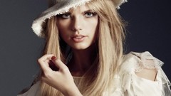 Woman hats Celebrity faces blondes taylor swift singers