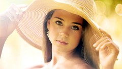 Woman hats faces earrings green eyes brunettes