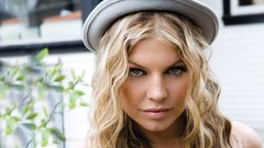 Woman hats fergie blondes