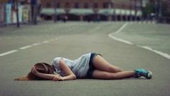 Woman hats Shorts streets models lying down denim shorts