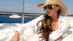 Woman hats sunglasses brunettes