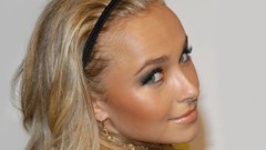Woman hayden panettiere blondes