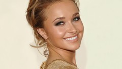 Woman hayden panettiere blondes