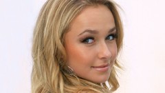 Woman hayden panettiere blondes