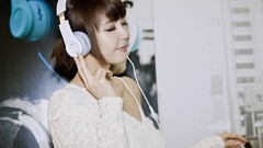 Woman headphones asians models Korean Kang Yui