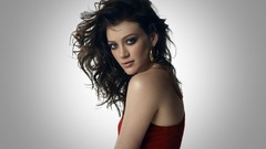 Woman Hilary Duff