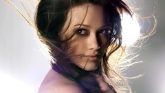 Woman Hilary Duff faces