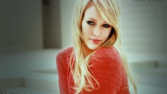 Woman Hilary Duff models effects