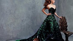 Woman hilary swank green dress