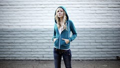 Woman hoodies blondes