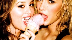 Woman ice cream faces Actress blake lively leighton meester