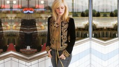 Woman jeans blondes bryce dallas howard