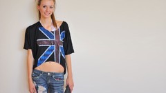 Woman jeans blondes smiling