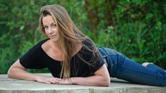 Woman jeans brunettes portraits girls in nature