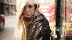 Woman jeans Friends blondes brunettes teen