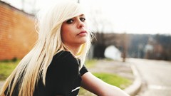 Woman jeans Friends blondes skirts brunettes teen