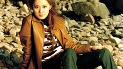 Woman jeans sitting stripes asians brunettes Korean Jang Nara