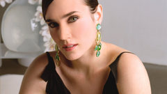 Woman Jennifer Connelly earrings