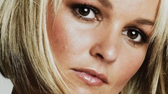 Woman Jennifer Ellison models