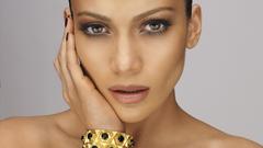 Woman jennifer lopez