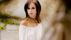 Woman Jennifer Love Hewitt