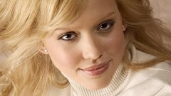 Woman Jessica Alba faces Actress