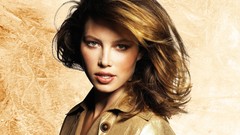 Woman Jessica Biel brunettes