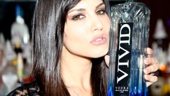 Woman juice alcohol vodka liquor Sunny Leone