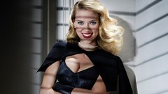 Woman juice dress Scarlett Johansson blondes smiling