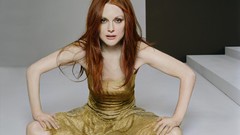 Woman julianne moore
