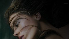 Woman Kate Beckinsale faces