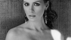 Woman Kate Beckinsale grayscale