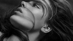 Woman Kate Beckinsale monochrome