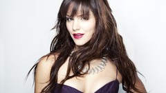 Woman katharine mcphee singers
