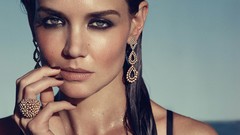 Woman Katie Holmes faces Actress