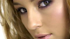 Woman Keeley Hazell faces