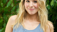 Woman Kristen Bell Actress
