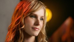 Woman Kristen Bell Actress