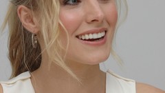 Woman Kristen Bell Actress smiling portraits
