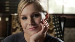 Woman Kristen Bell faces blondes