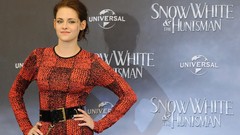 Woman Kristen Stewart Actress Snow White and the Huntsman