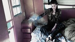 Woman Kristen Stewart beds