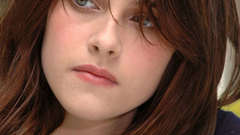 Woman Kristen Stewart faces
