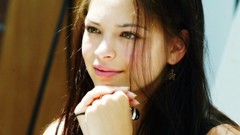 Woman Kristin Kreuk