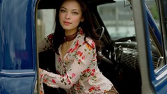 Woman Kristin Kreuk