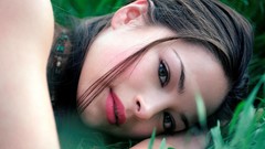 Woman Kristin Kreuk Actress